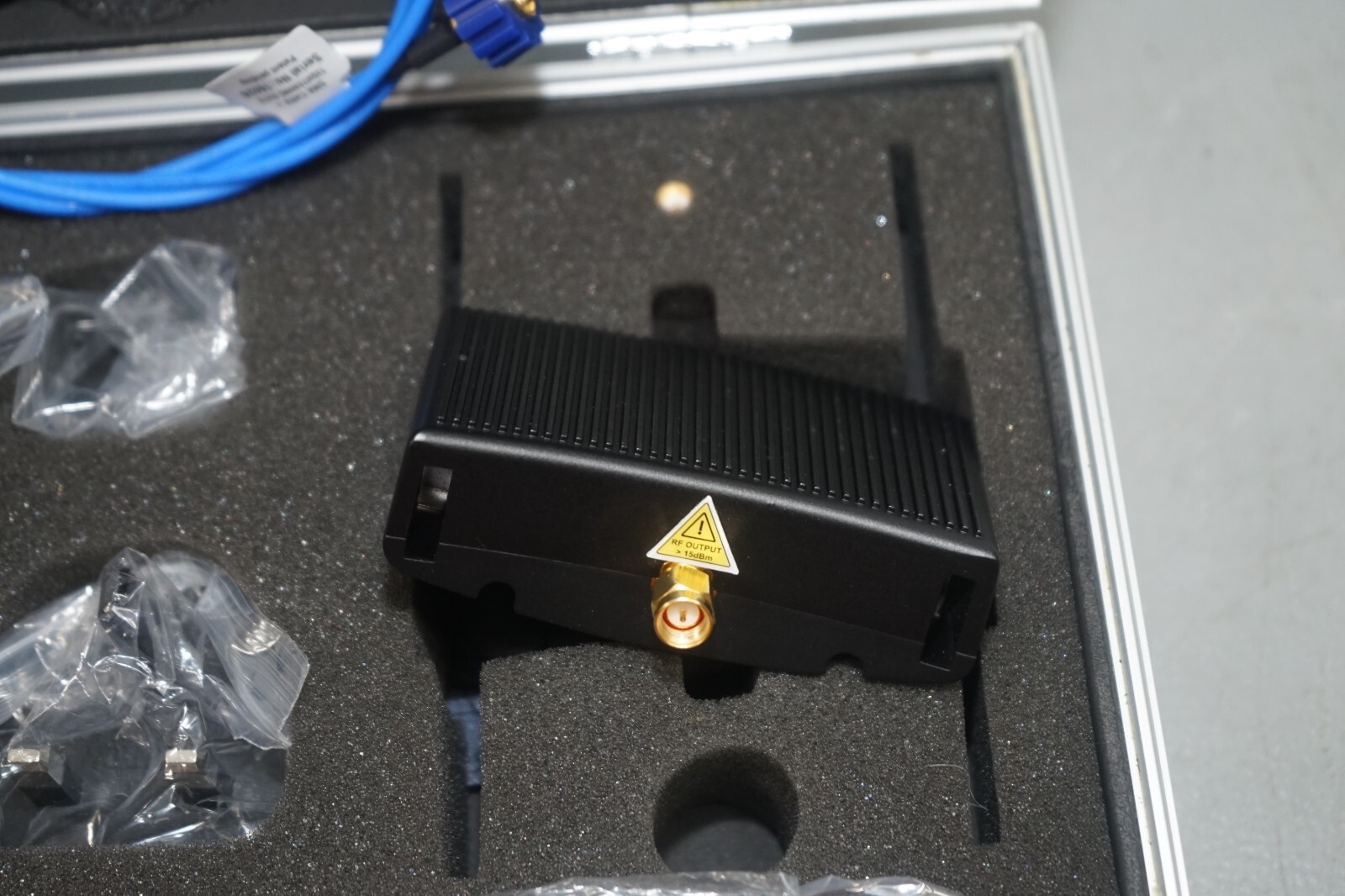 ^ Aaronia EMC Sniffer/Probe Set PBS1 DC – 9GHz & UBBV 2 40dB EMC Preamplifier