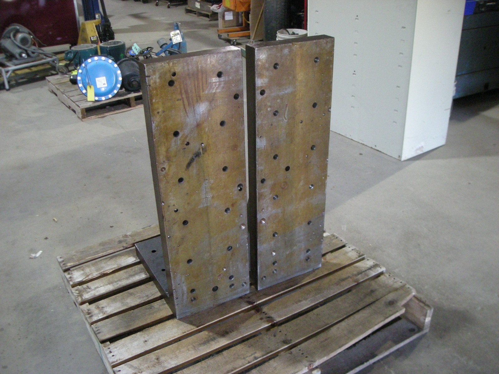 Set of Steel Angle Plates 12″x18″x36″ (35-1/2″x11-5/8″x18-3/8″) 2-1/4″ Thick