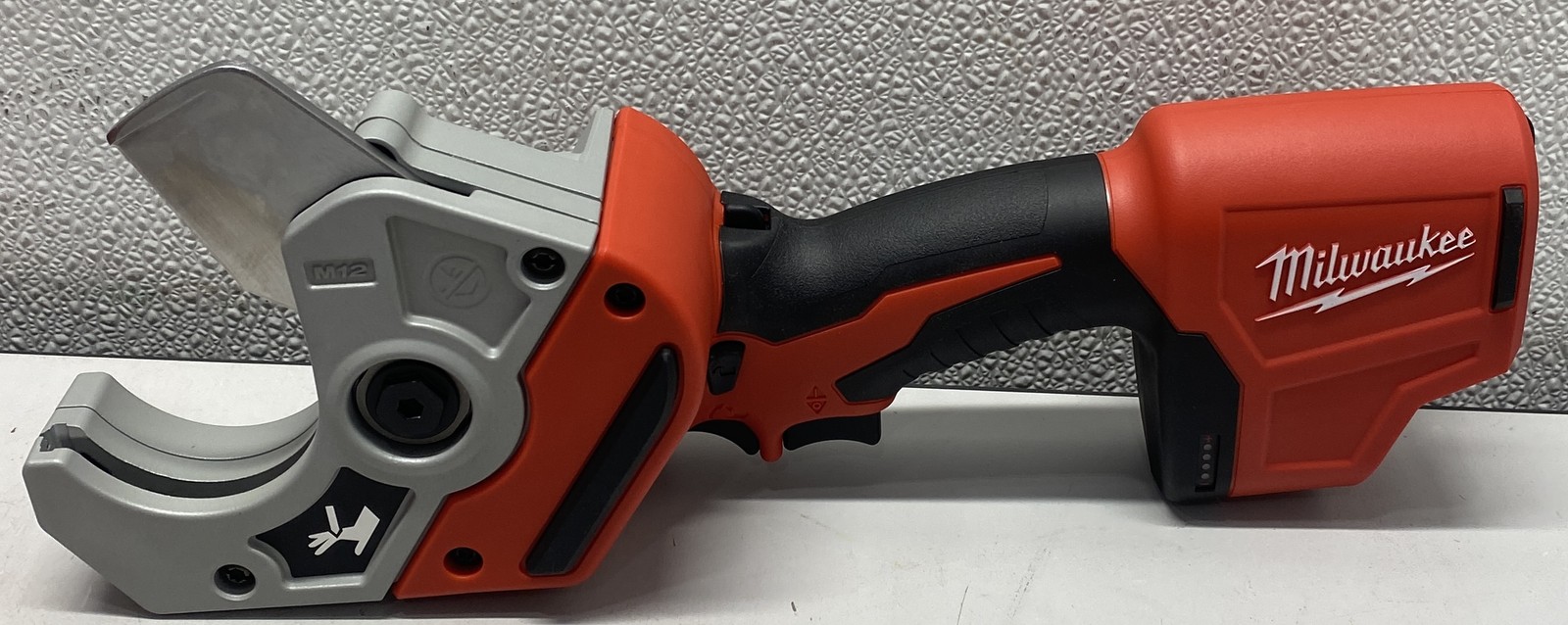 Milwaukee M12 Cordless PVC Pipe Shear Tool-Only 2470-20
