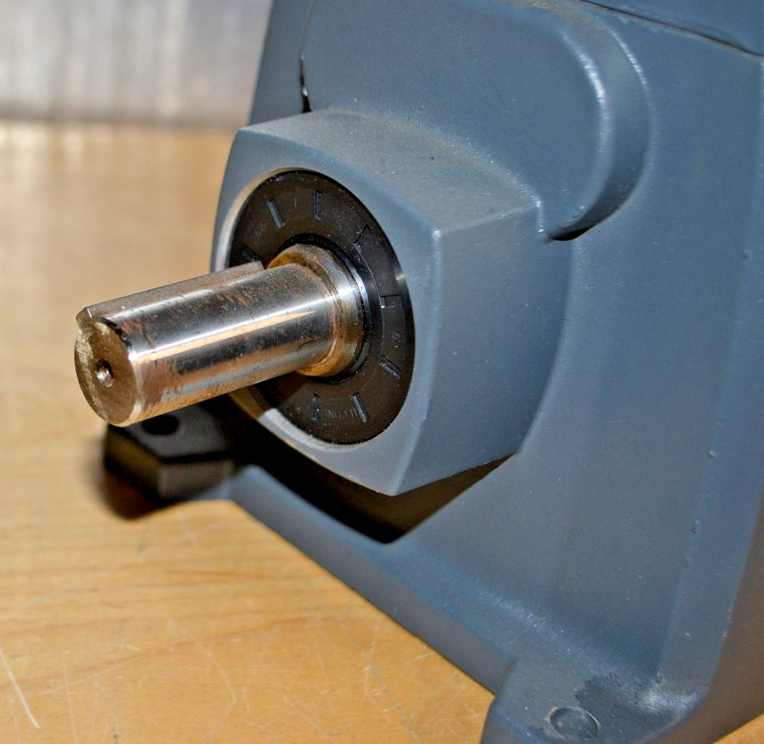 Boston Gear 28169 F612C-8-B5 Speed Reducer 8:1 Ratio 1750 RPM 2.69 IN HP 762 LB
