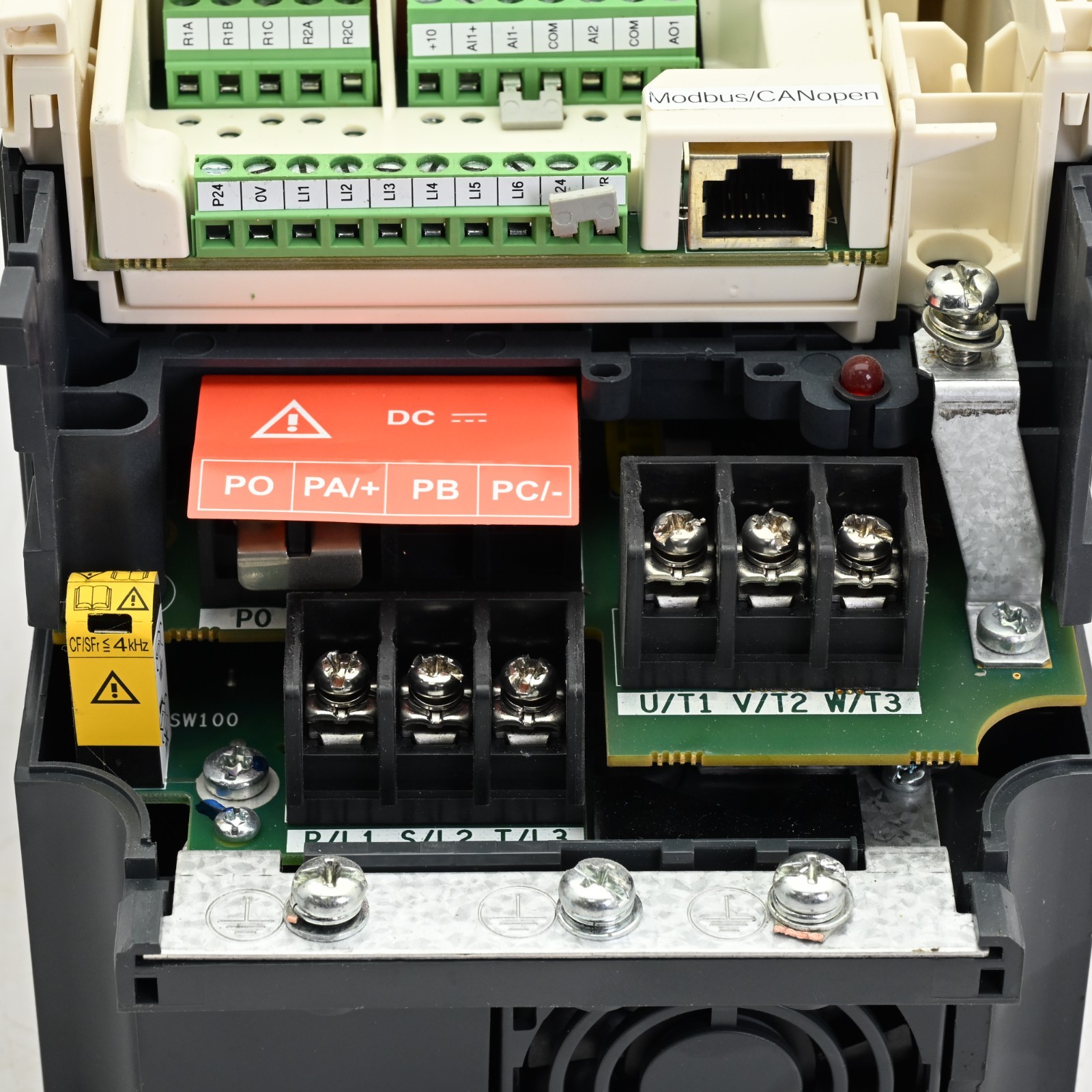 Schneider Electric Altivar 71 ATV71H075N4, .75KW – 1HP, 380-480V 3P