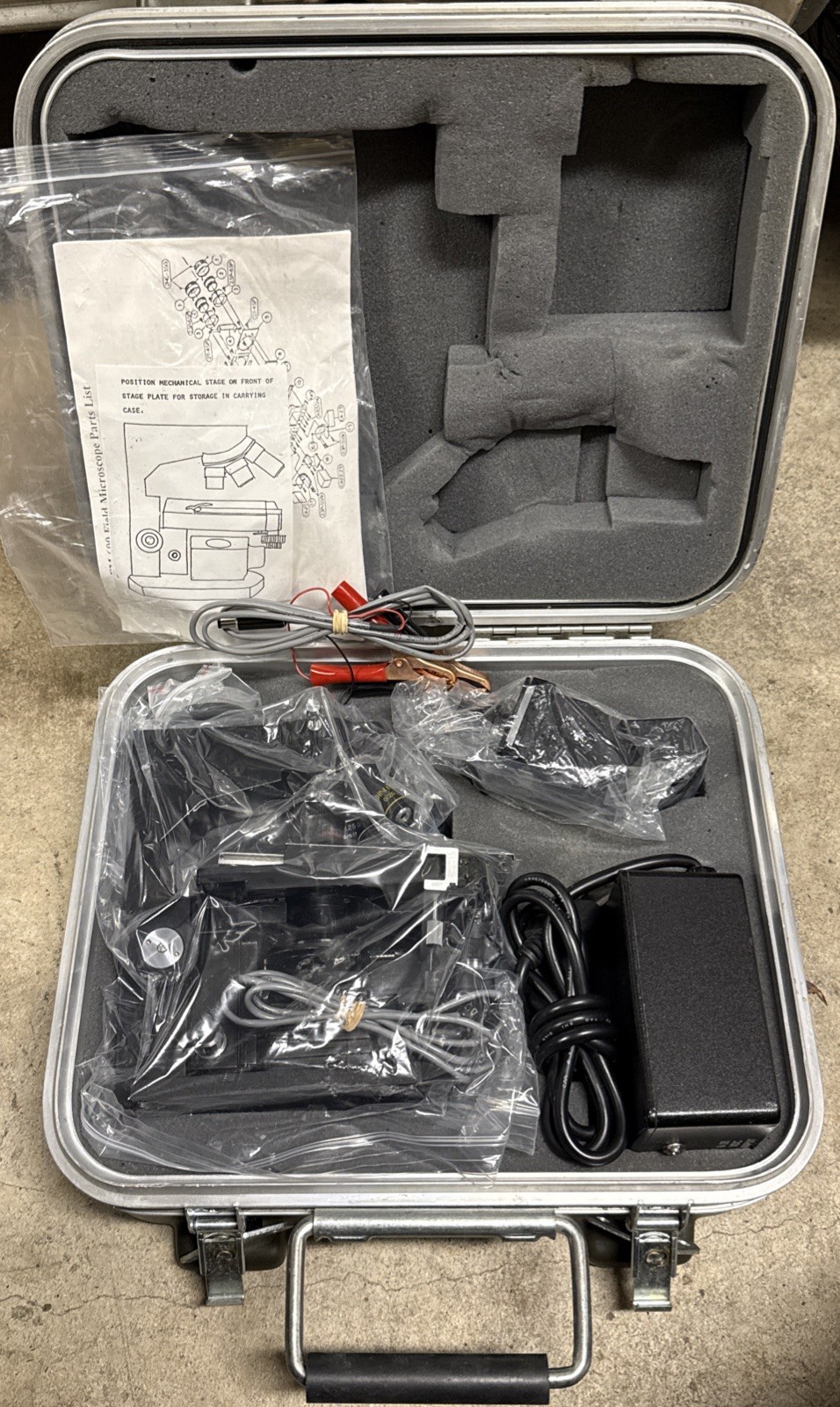 Columbia FM-600 Military Field Microscope w/ Hard Case – Unissued – AC Or DC