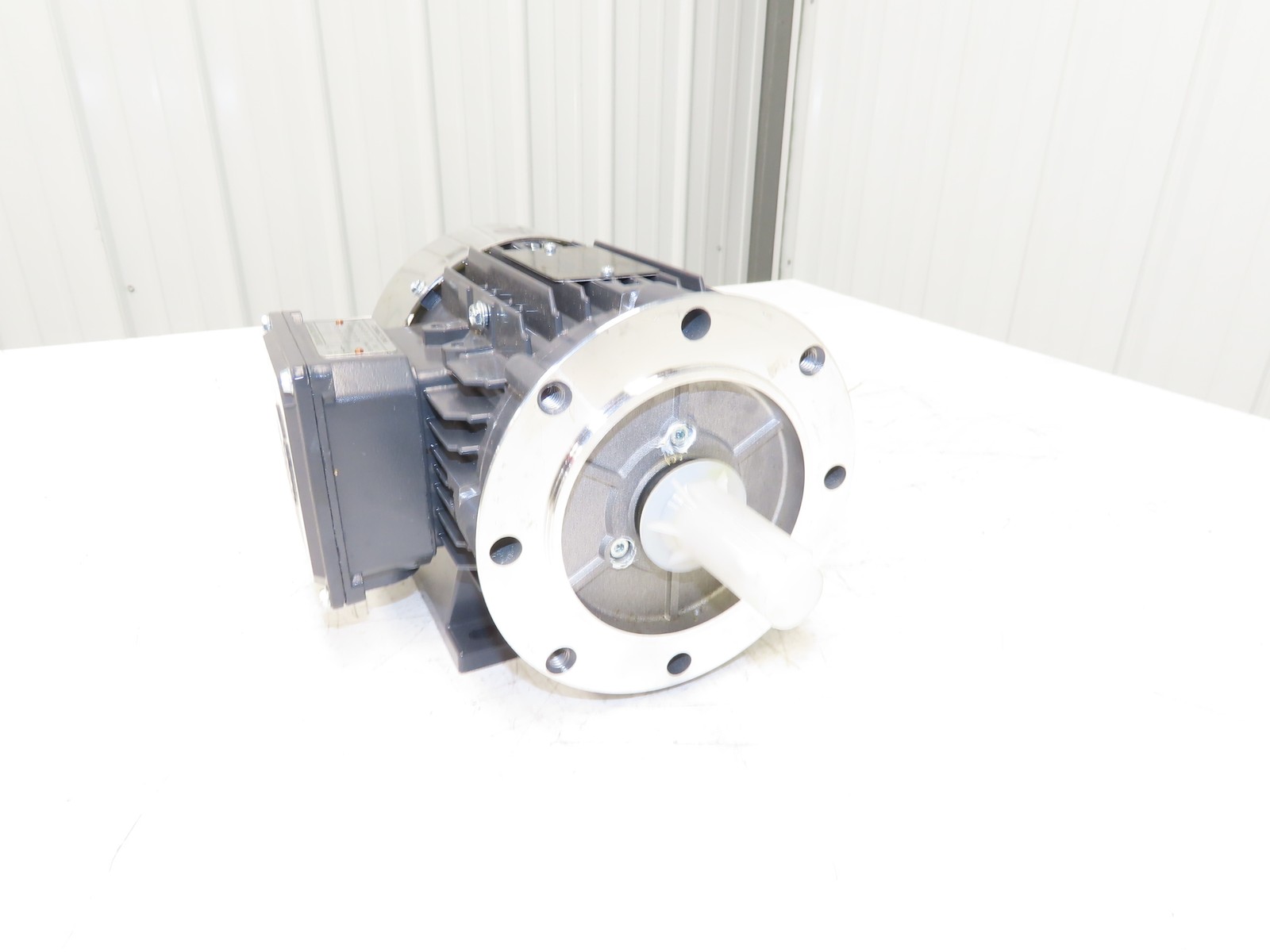 TechTop CB3-AL-TF-56C-4-B-D-.5 AC Motor 0.5 Hp 1750RPM 208-230/460V 3PH 56C TEFC