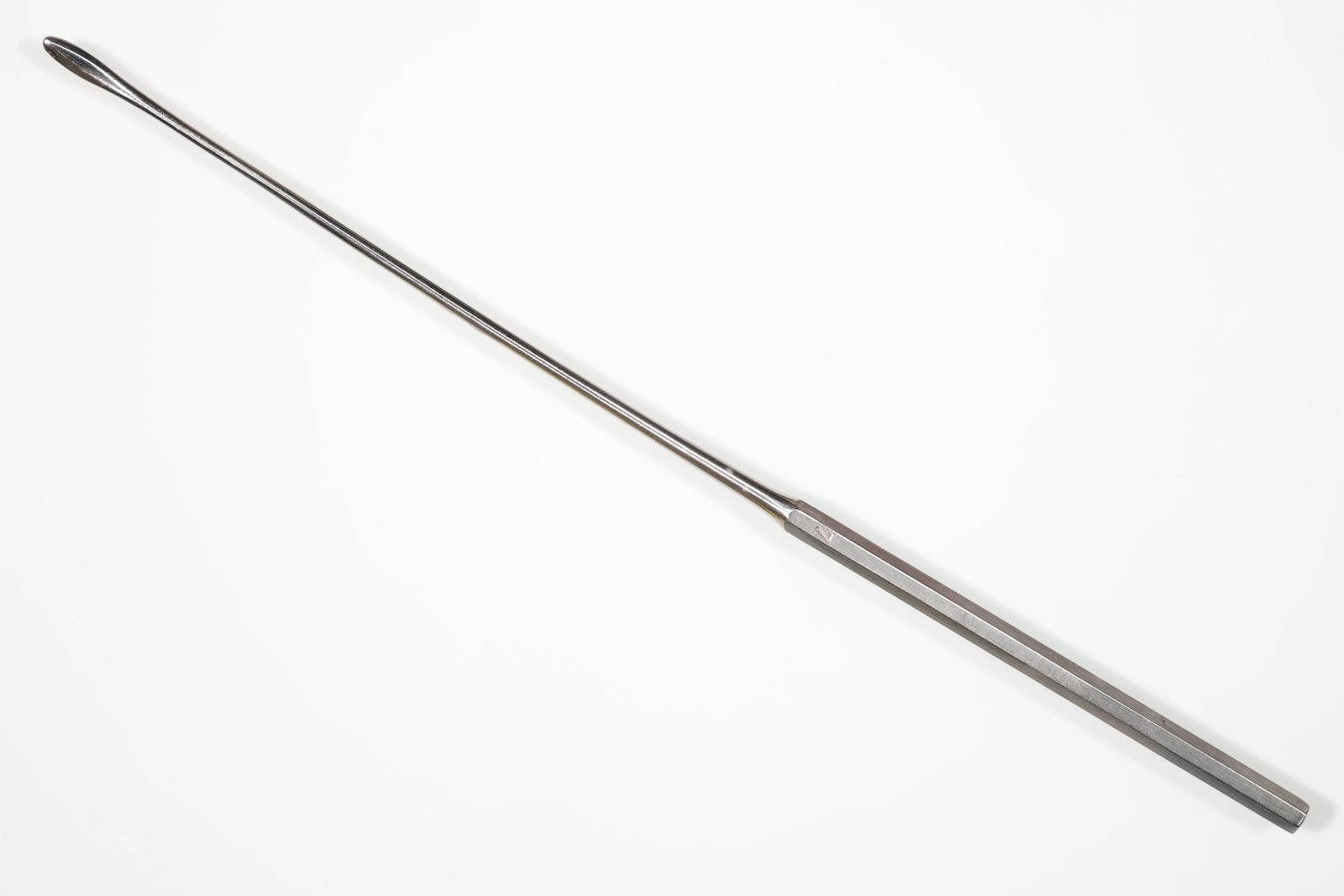 Boss 546-4992 #4 Penfield Dissector, Curved, 3mm Wide Tip, 8-3/4in