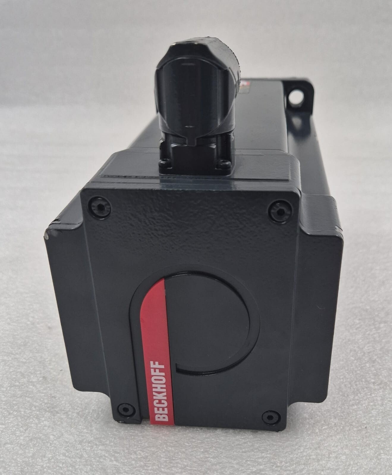 BECKHOFF AM8052-0J21-0000 Servo Motor 4000rpm 2.89kW 24VDC