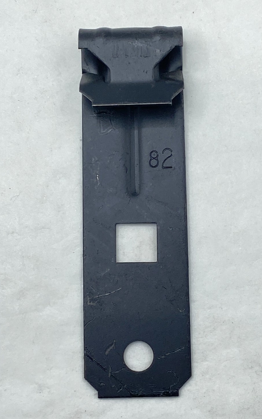nVent Caddy VF14 FOR 1/16″TO – 1/4″ VERTICAL Flange 1/4″ Hole BOX OF 50