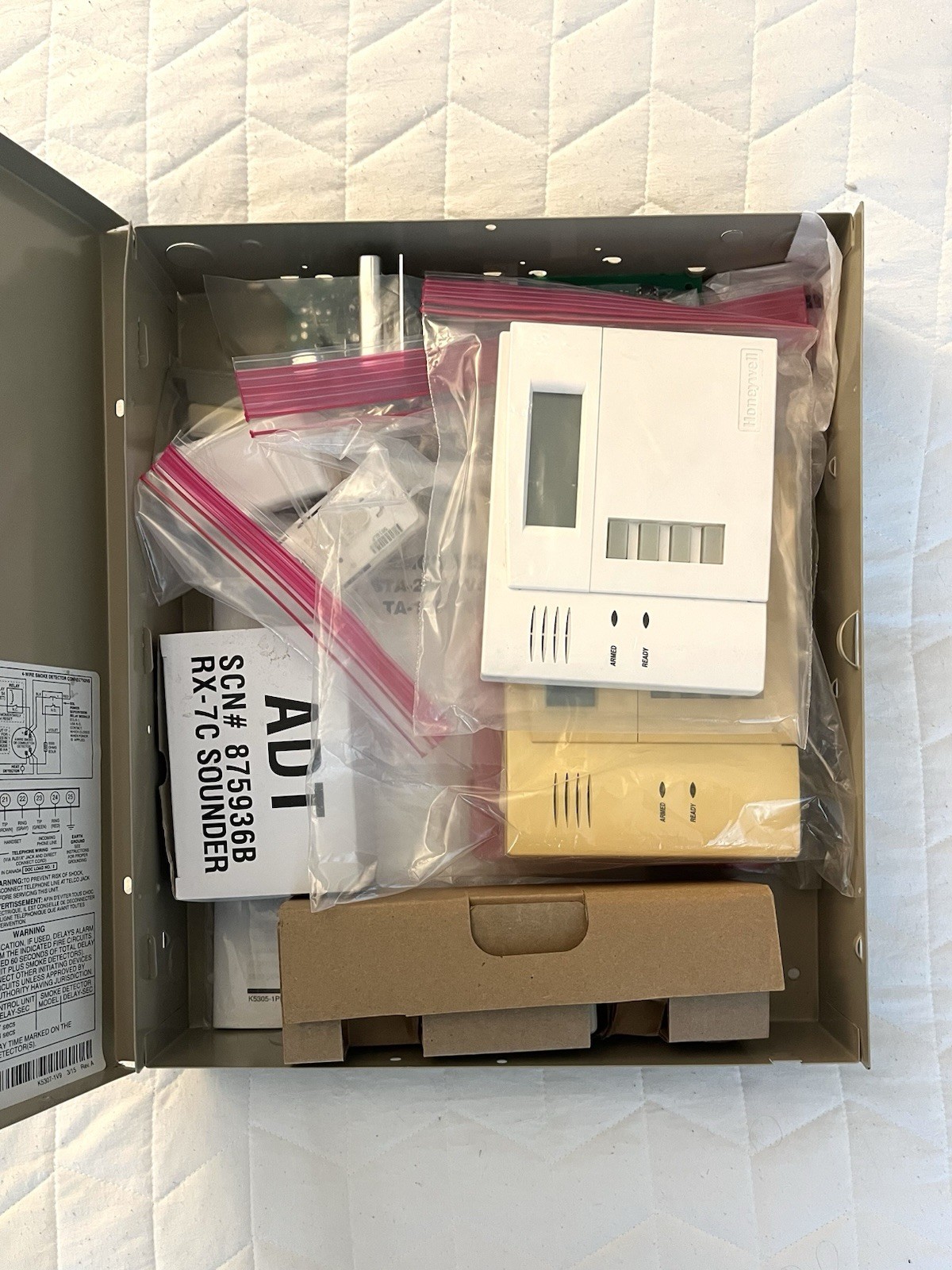Honeywell ADEMCO VISTA-20P Security Alarm Control Panel Kit