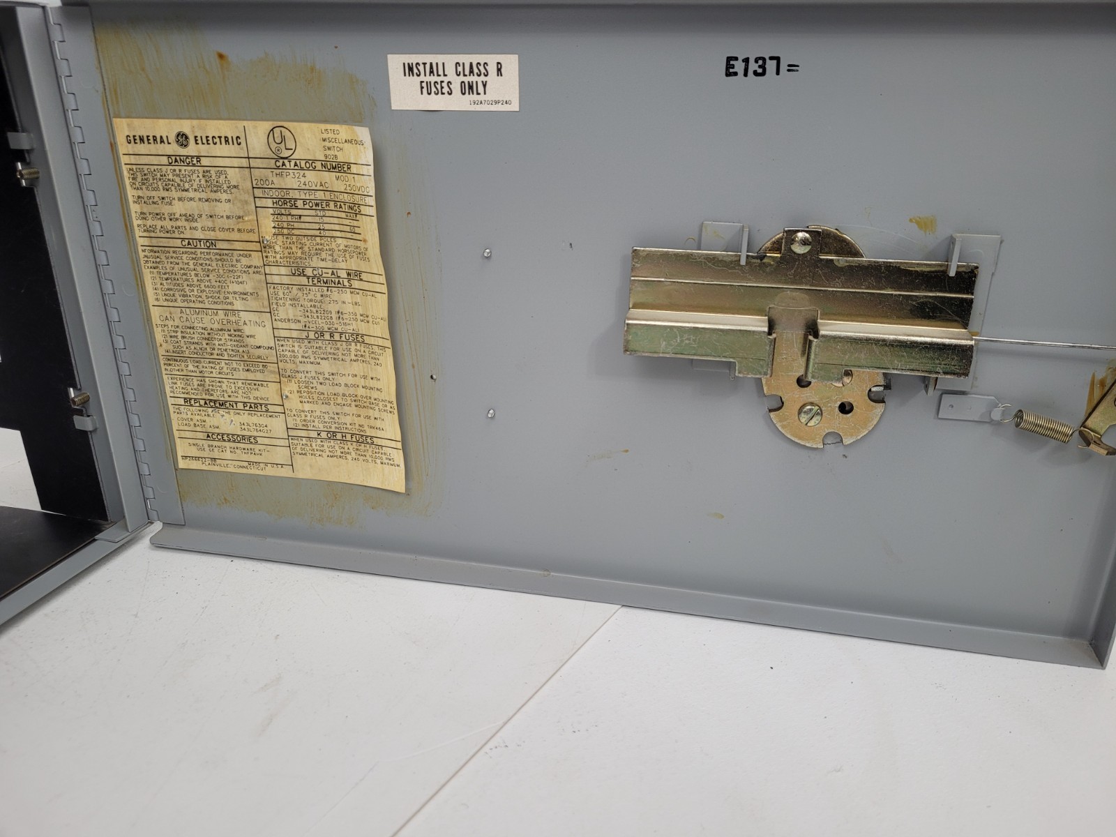 THFP324 GE 200 Amp 240 Volt Panelboard Unit Switch – Next Day Option