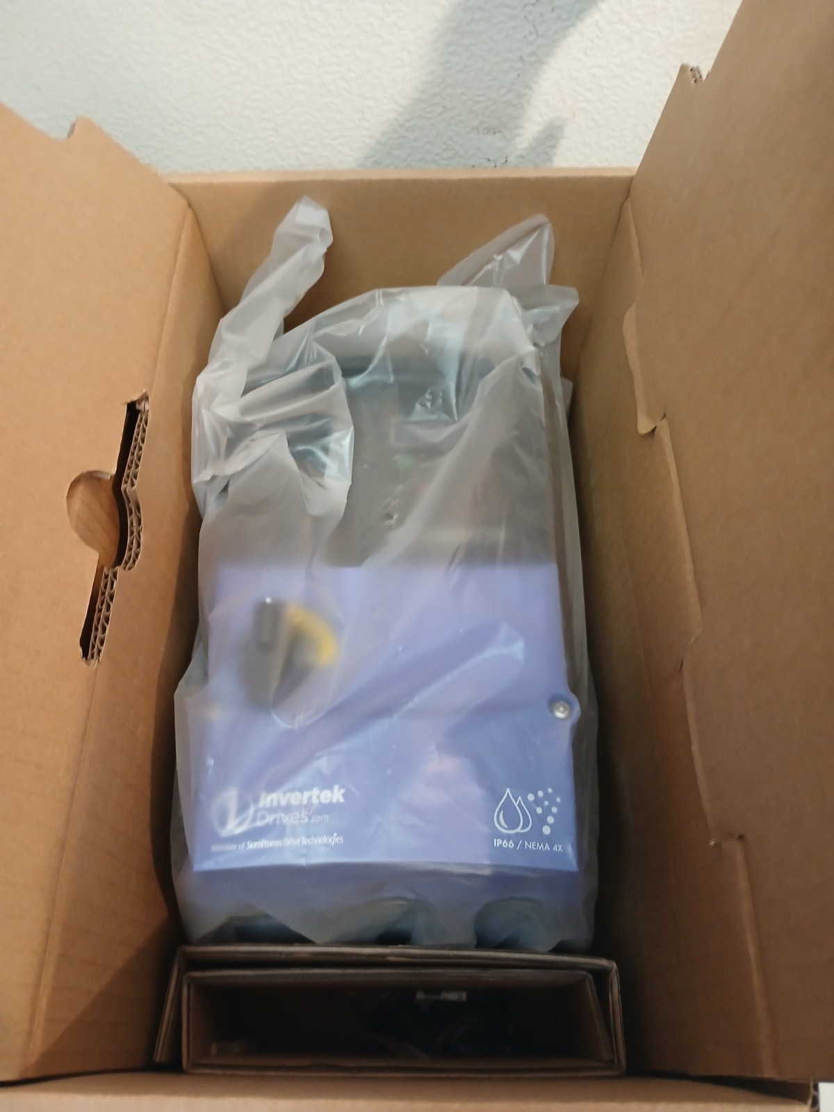 ODE-3-120043-1F1B – Invertek OptiDrive E3 – 1.0 HP VFD