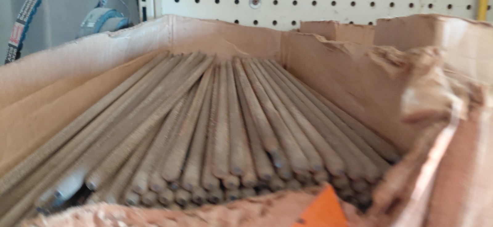 AIRCO E6011 Mild Steel Arc Welding Rods 5/32 in x 14 in AWS/ASTM MPN 1318 369 5