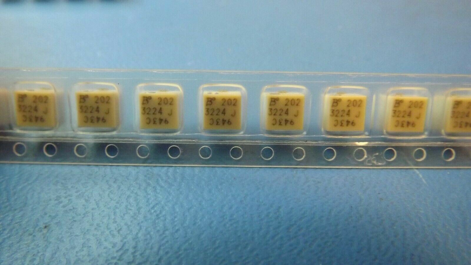 (14PCS) 3224J-1-202E BOURNS TRIMMER 2K OHM 0.25W J LEAD SIDE