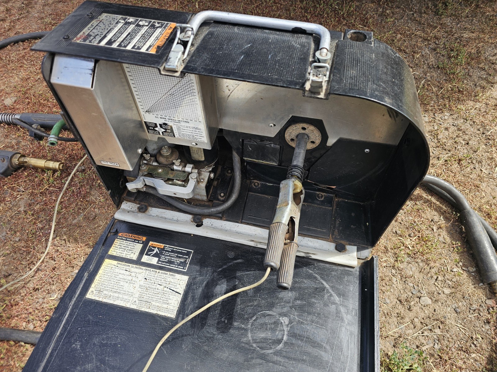 Lincoln Electric LN-25 Portable MIG Wire Feeder Welding Unit w/ Cables