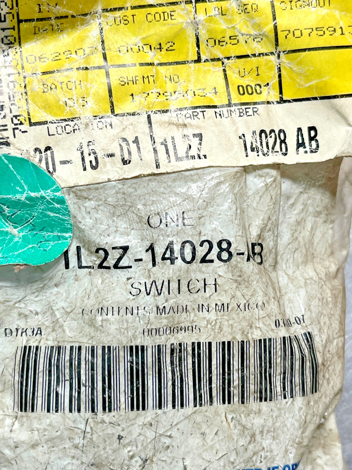 1L2Z-14028-AB Genuine OEM FORD Door Lock SWITCH 1L2Z14028AB