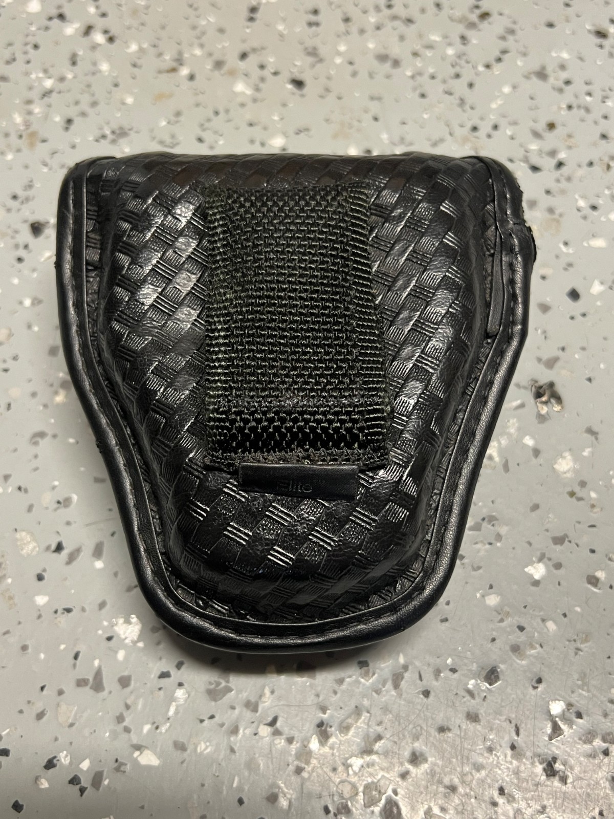 Bianchi AccuMold Elite Faux Leather Basketweave Dual Handcuff Pouch Brass Snap