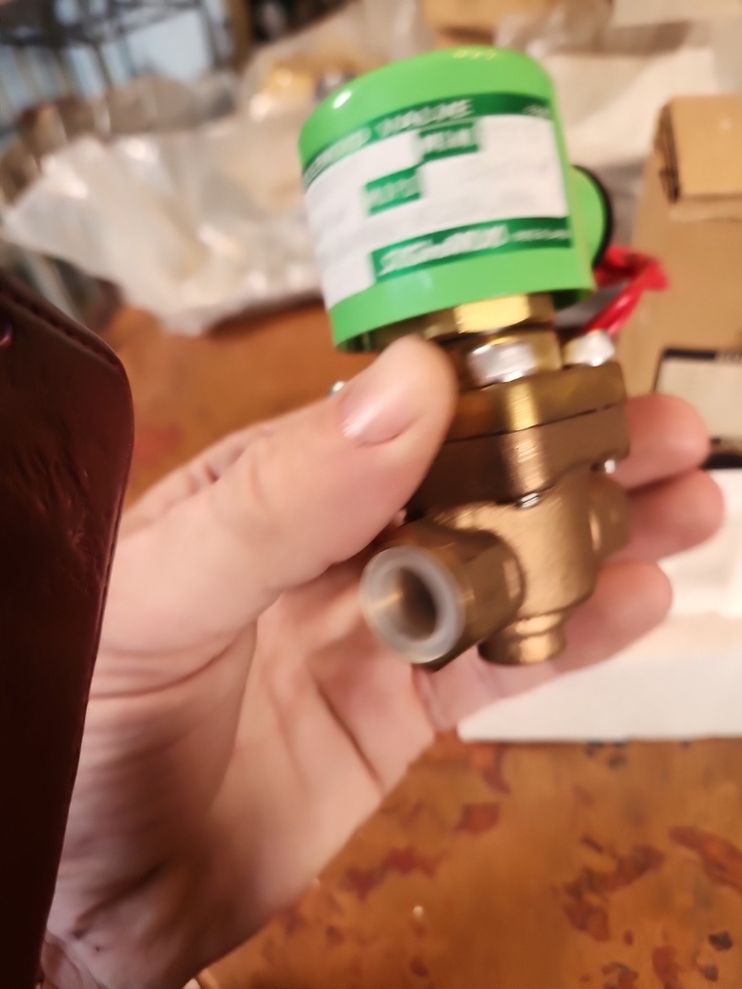 Saginomiya Refrigerant Solenoid REV-1003GFX M.P. 30KGF/CM2