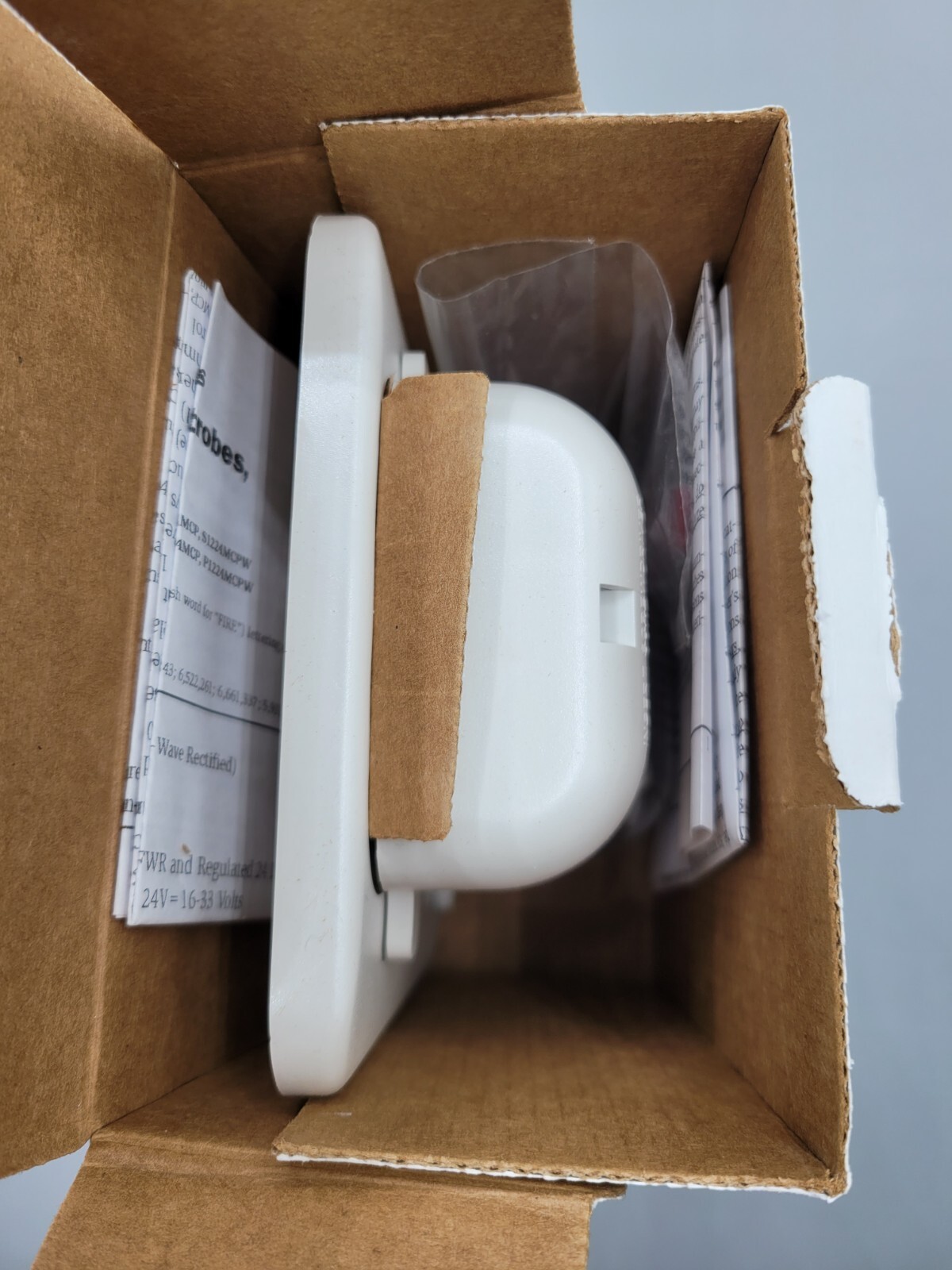 NEW System Sensor P1224MCW SPECTR-Alert Wall Horn/Strobe White Fire Alarm