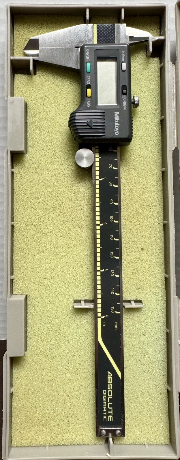 Mitutoyo 6in/150mm Digital Caliper 500-196 Model No. CD-6″ CS, Made in Japan