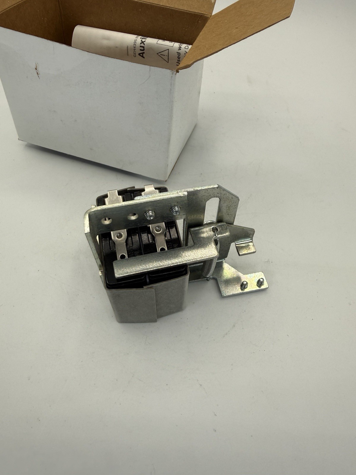 General Electric, THAUX64D. DPDT, 600-volt Auxiliary Contact, – FREE SHIPPING