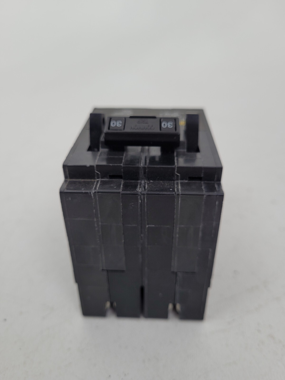 HOMT2020230 Square D 30/20 Amp 240 Volt Circuit Breaker – Next Day Option – New