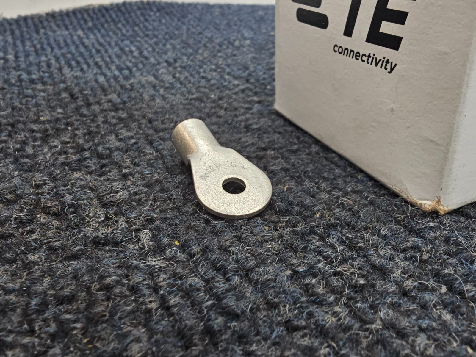 (QTY 100) TE Connectivity 33464: Closed Ring Tongue Terminals 6 AWG #10 Stud
