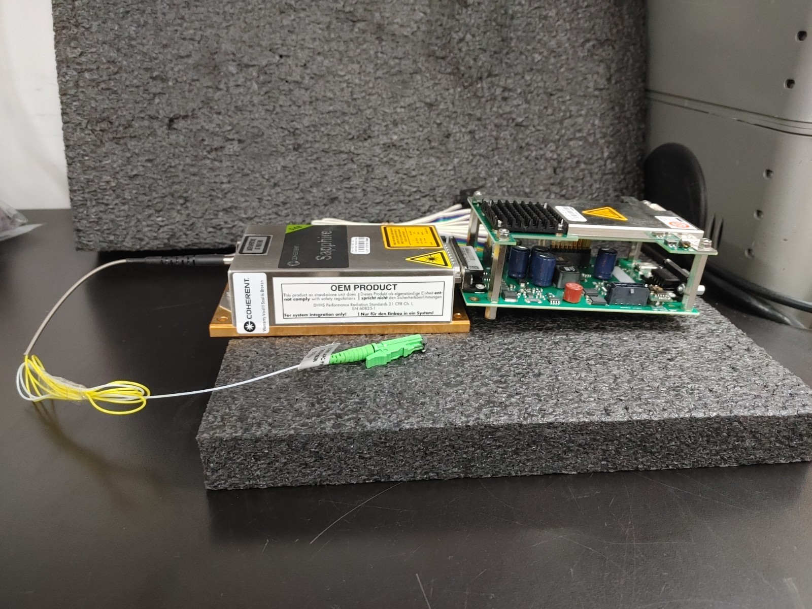 COHERENT SAPPHIRE 548-300 FPT FT Titan Laser Head w 101-343-400 Controller