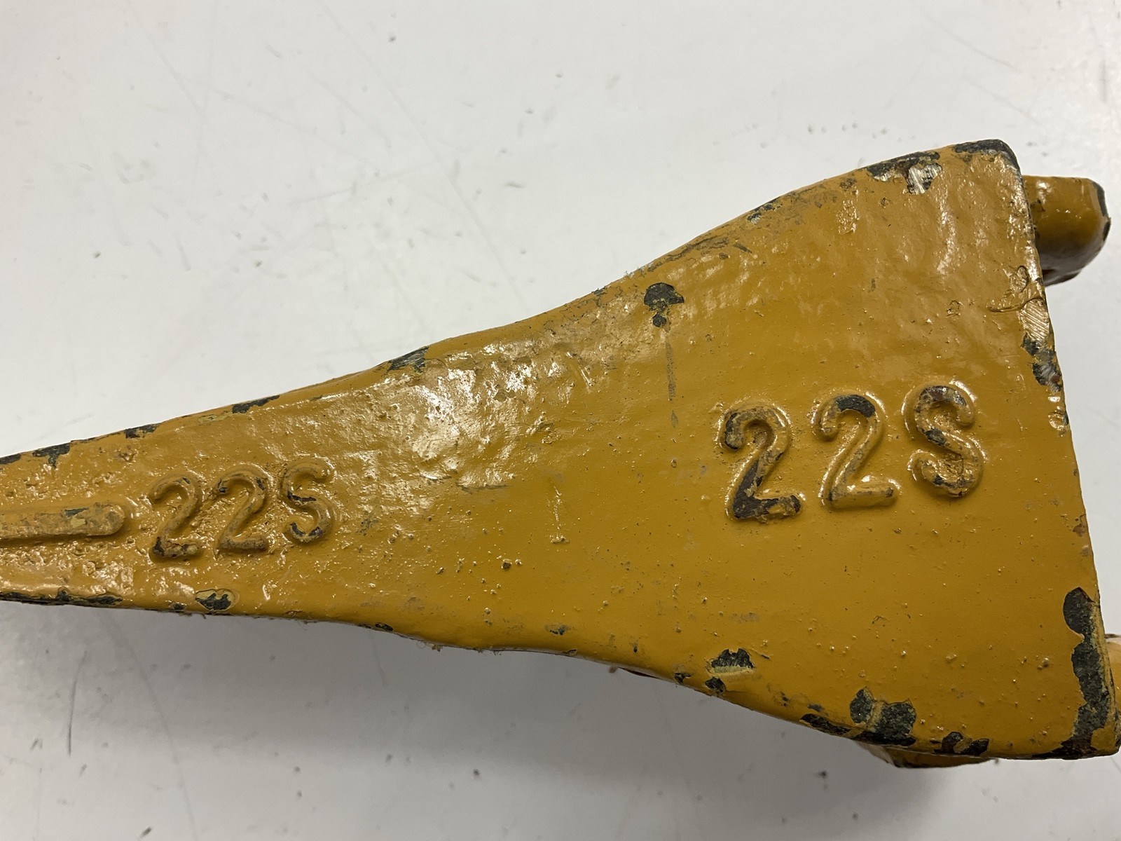(5) Teeth Duke 22S V-style Excavator 22 Series Bucket Tooth As Shown No Hardware