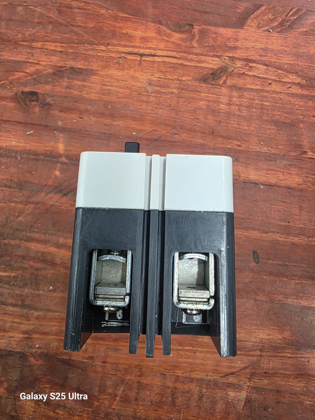 EATON HFD2070L 70 Amps 2 POLE 250VDC- 600VAC