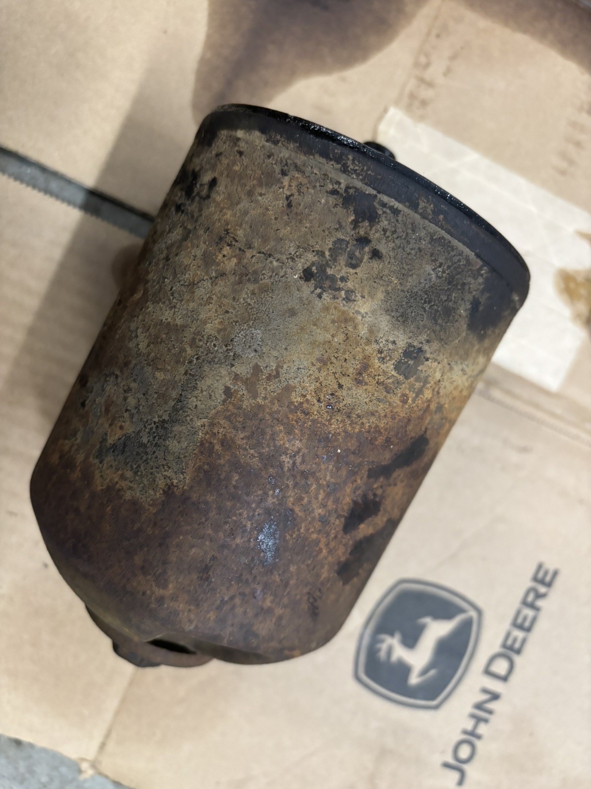 VINTAGE MASSEY HARRIS FERGUSON 50 TRACTOR -ENGINE OIL FILTER CAN / SPRING