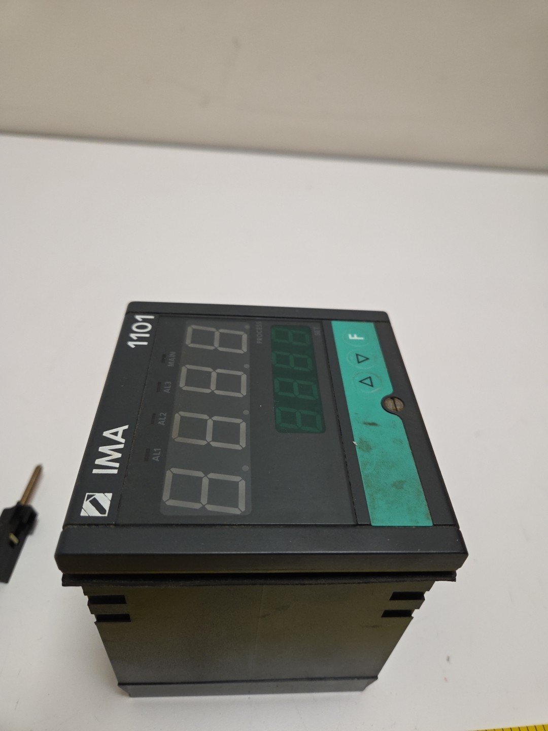 Gefran 1101-R0-1R-0-1-P97 Digital TemperatureProcess Controller 100-240VAC