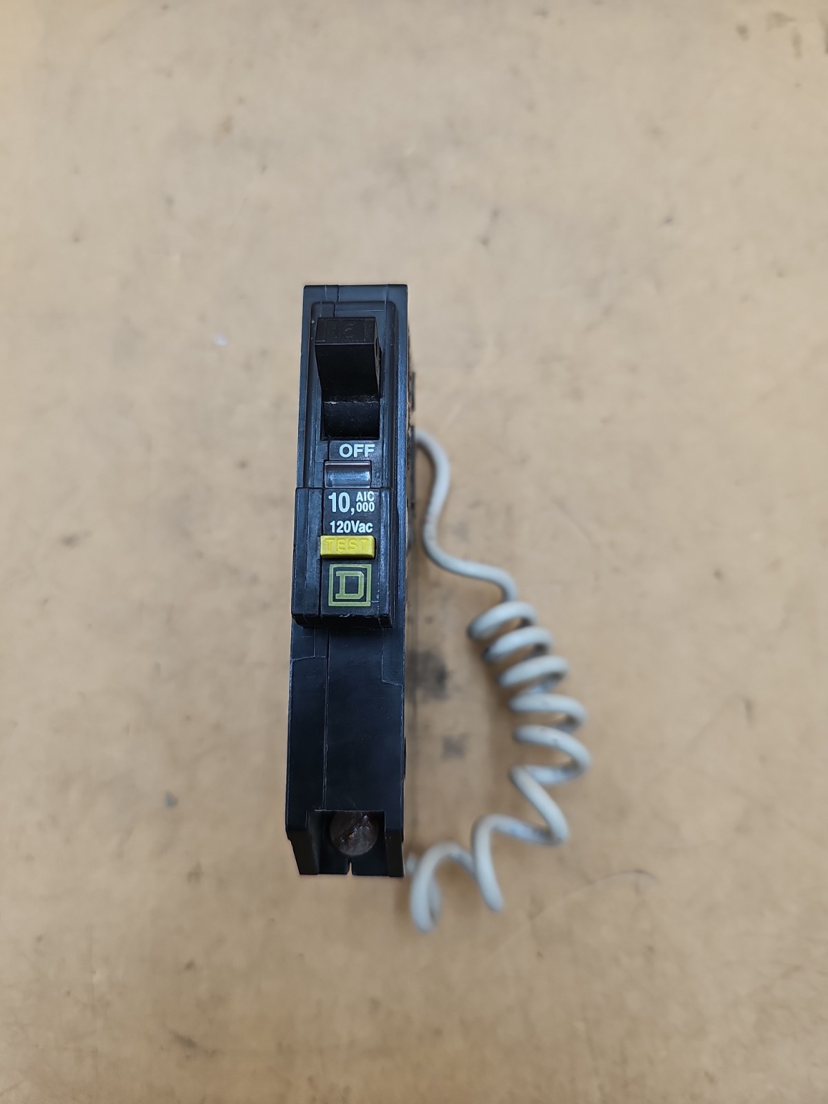 Square D QO120GFI 1 Pole 20 Amp Type QO Plug On Ground Fault Circuit Breaker