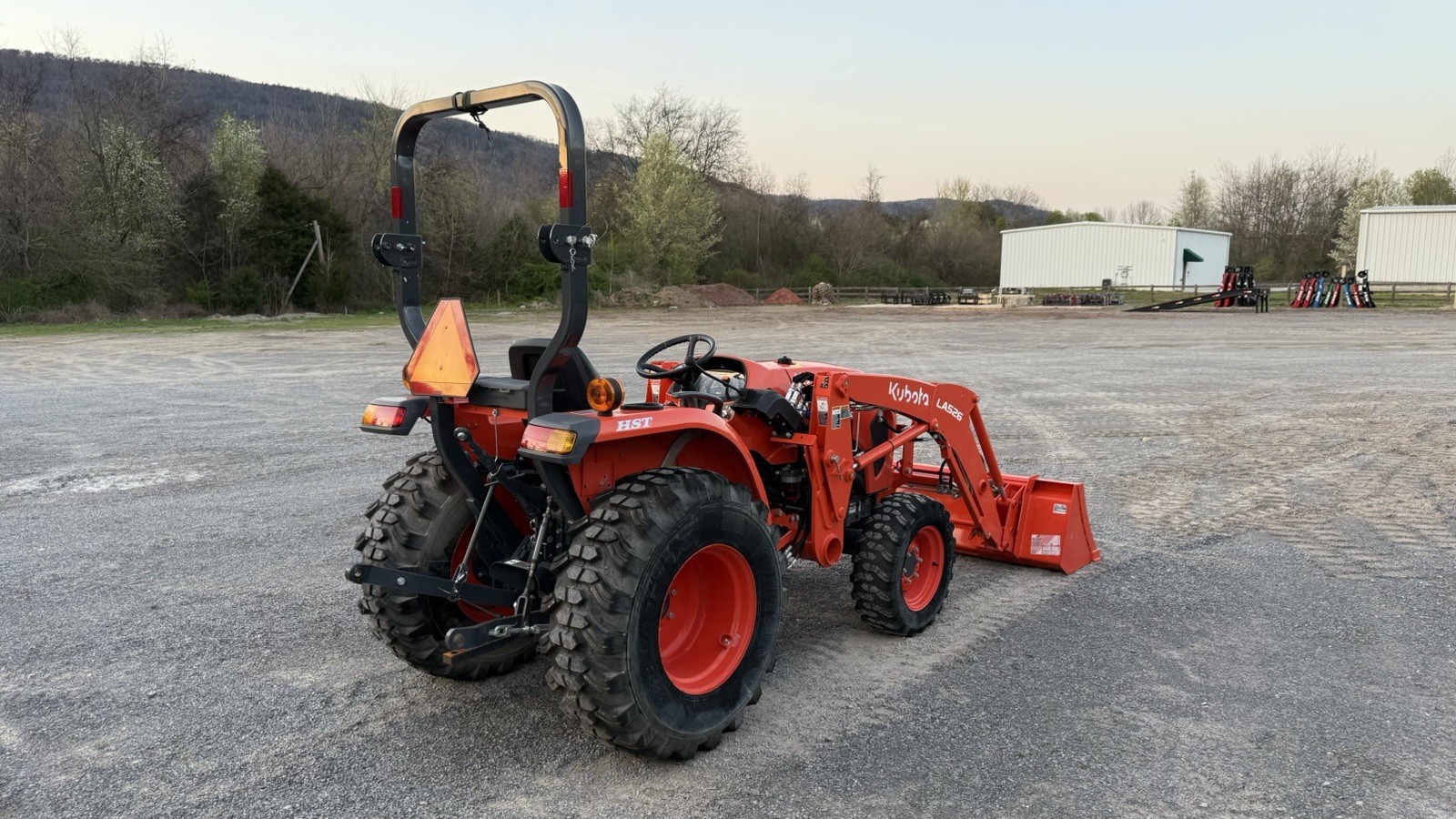 2023 KUBOTA L3302 TRACTOR WITH LA526 LOADER – 4X4 – HYDROSTATIC – LOW HR MACHINE