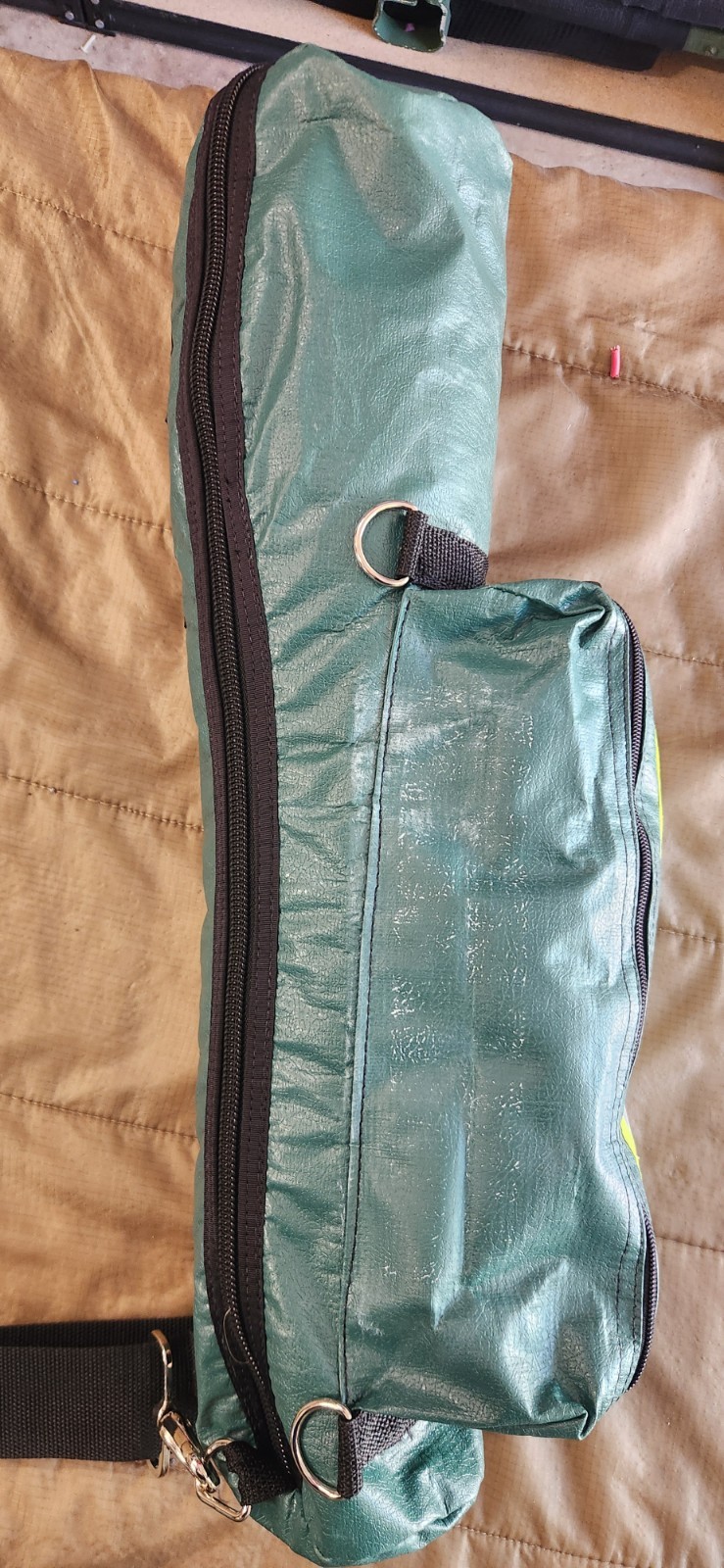 Green EMS Trauma oxygen cylinder bag D.