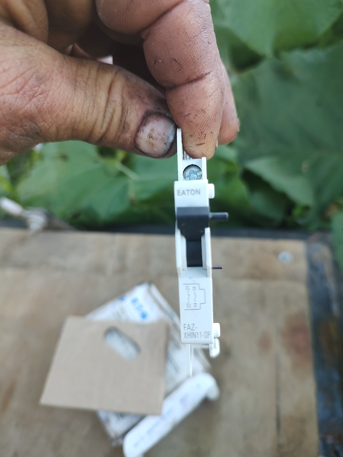 6 ampAuxillary Switch/ contact