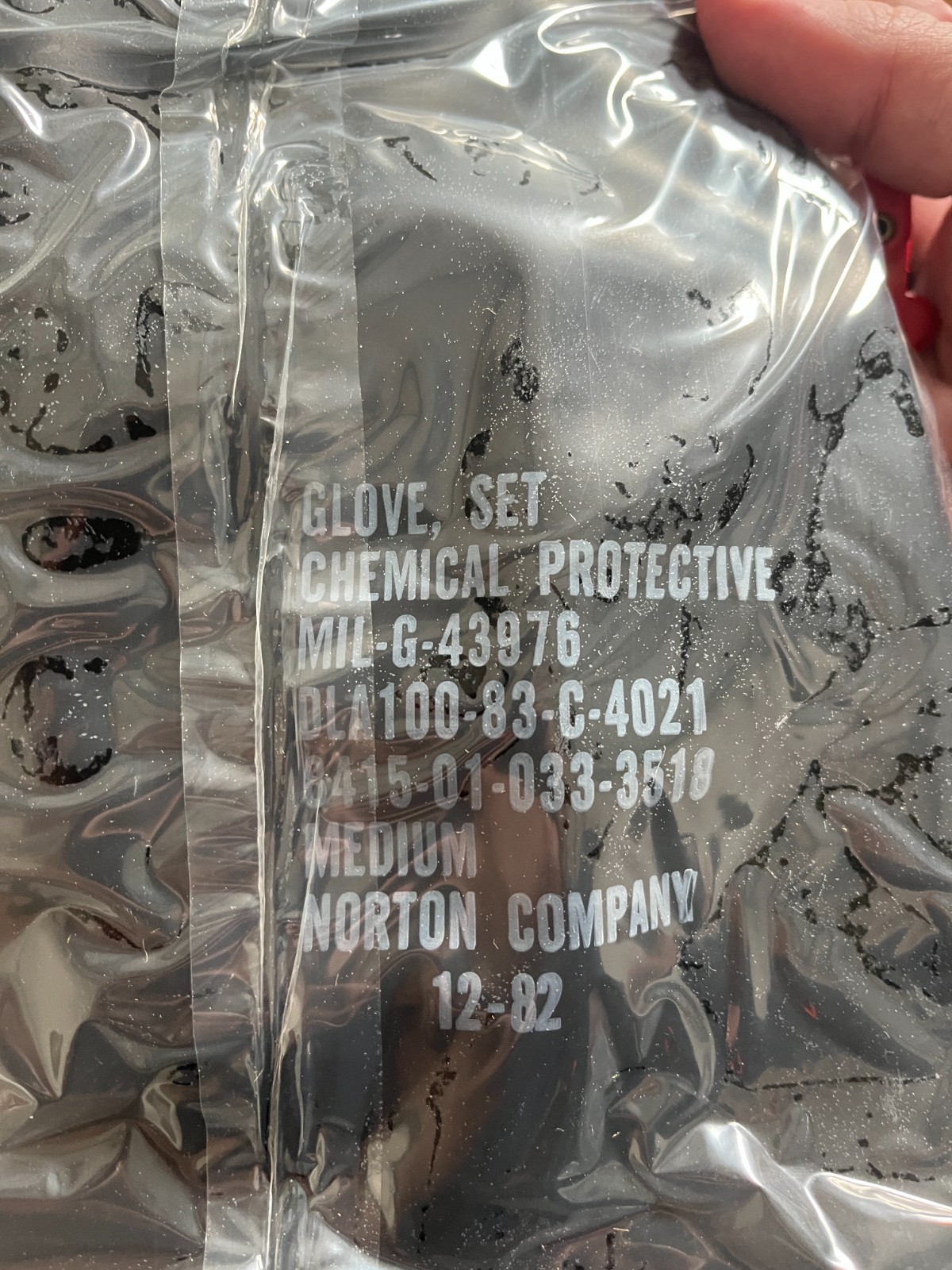 Norton Company Rubber Chemical Protective Gloves, Medium, 72 Sets / case