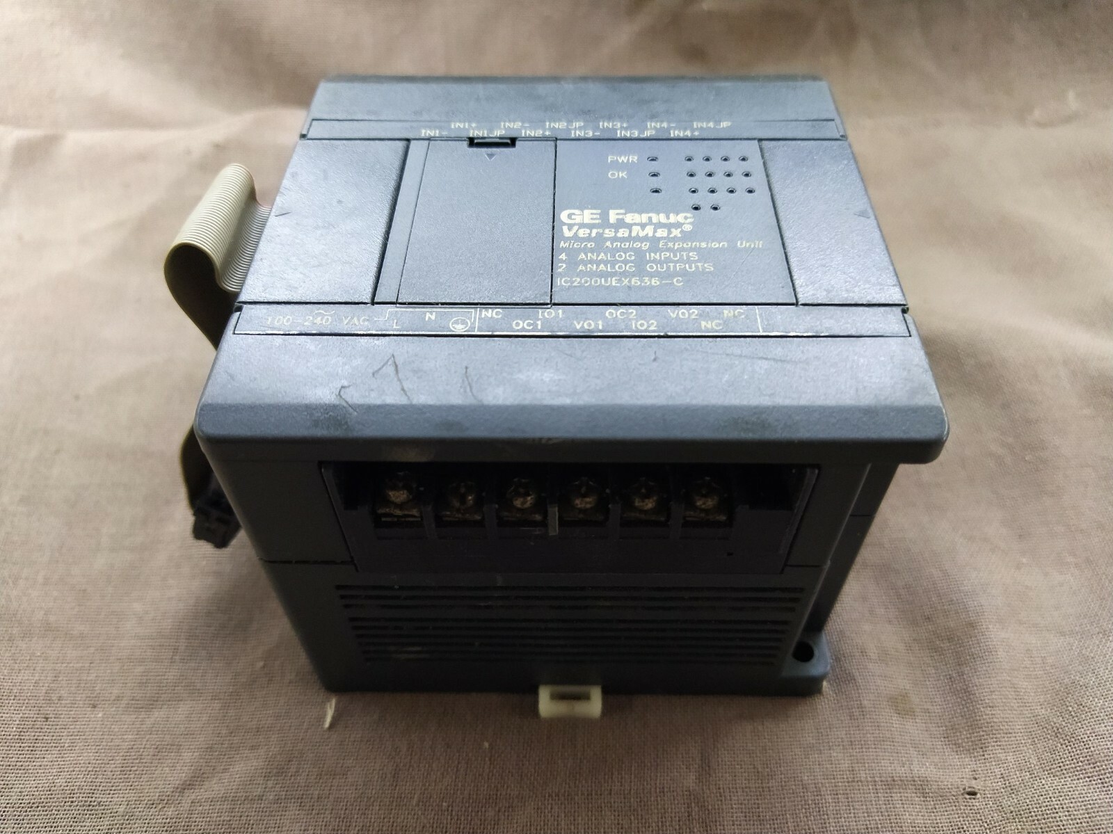 GE Fanuc Versa Max IC200UEX636-C Micro Analog Expansion Unit