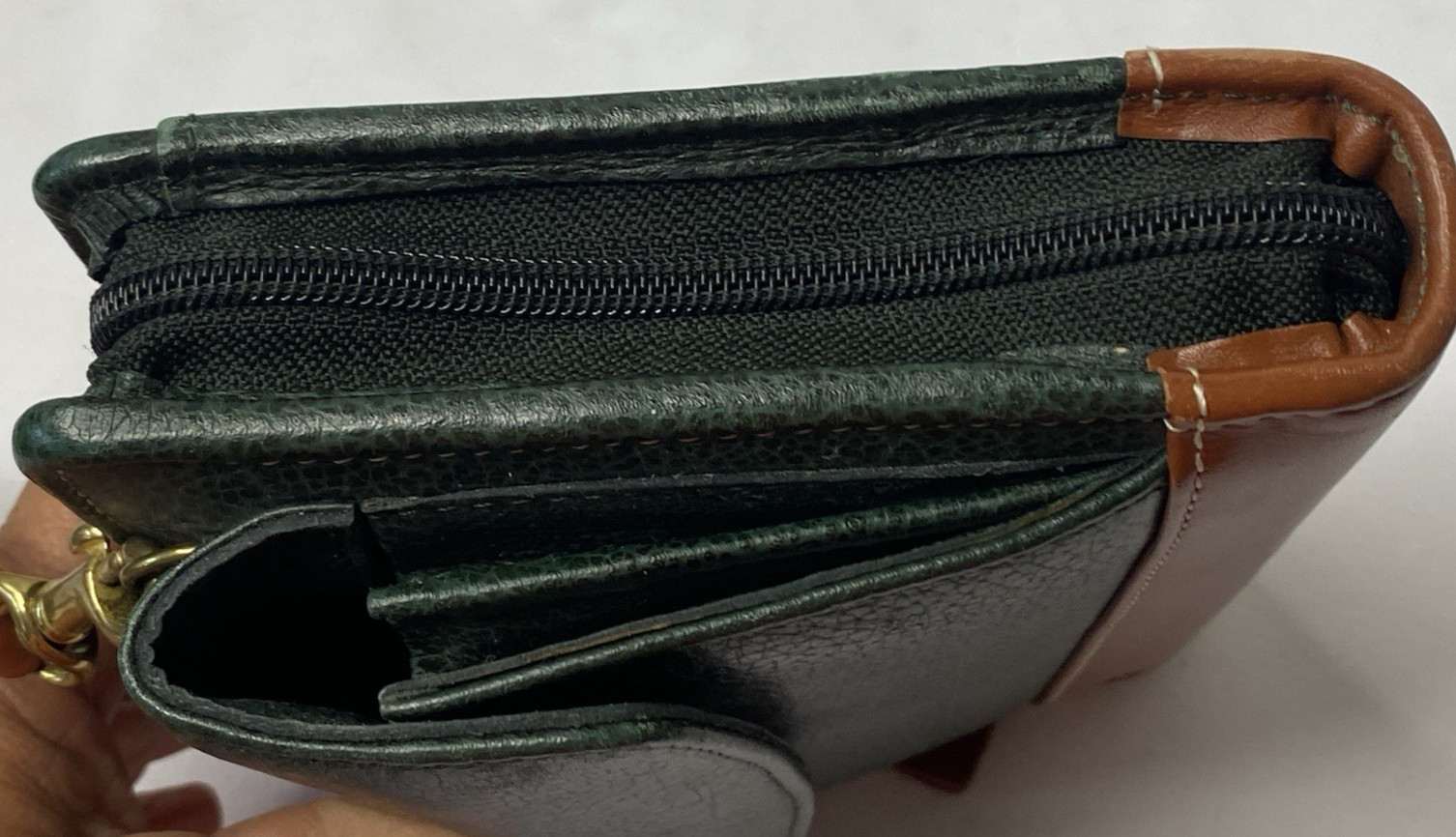 VINTAGE FRANKLIN QUEST ZIP PLANNER LEATHER GREEN/BROWN W/ADJ STRAP 6-1″ RINGS