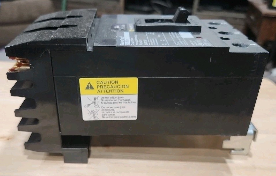 Square D 100 Amp I-Line Circuit Breaker 240 VAC 3 Pole QDA32100