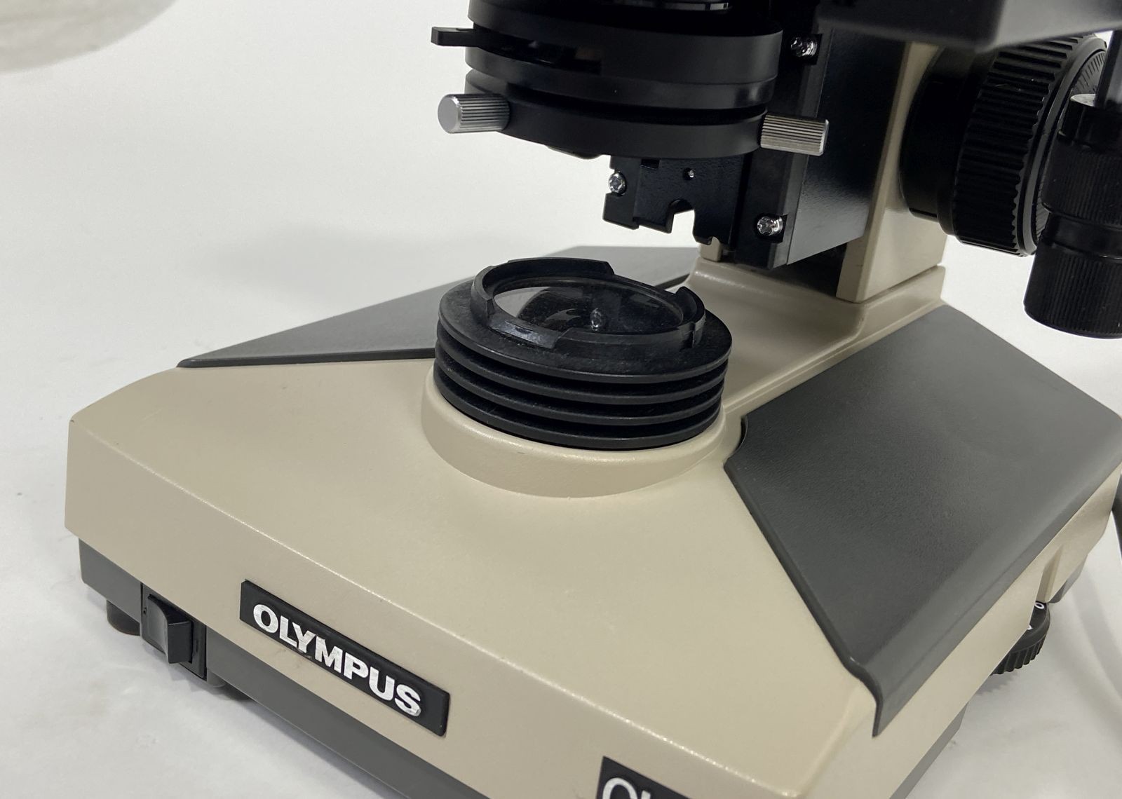Olympus CHT CH-2 Binocular Laboratory Microscope 4X 10X 40X 100X 14