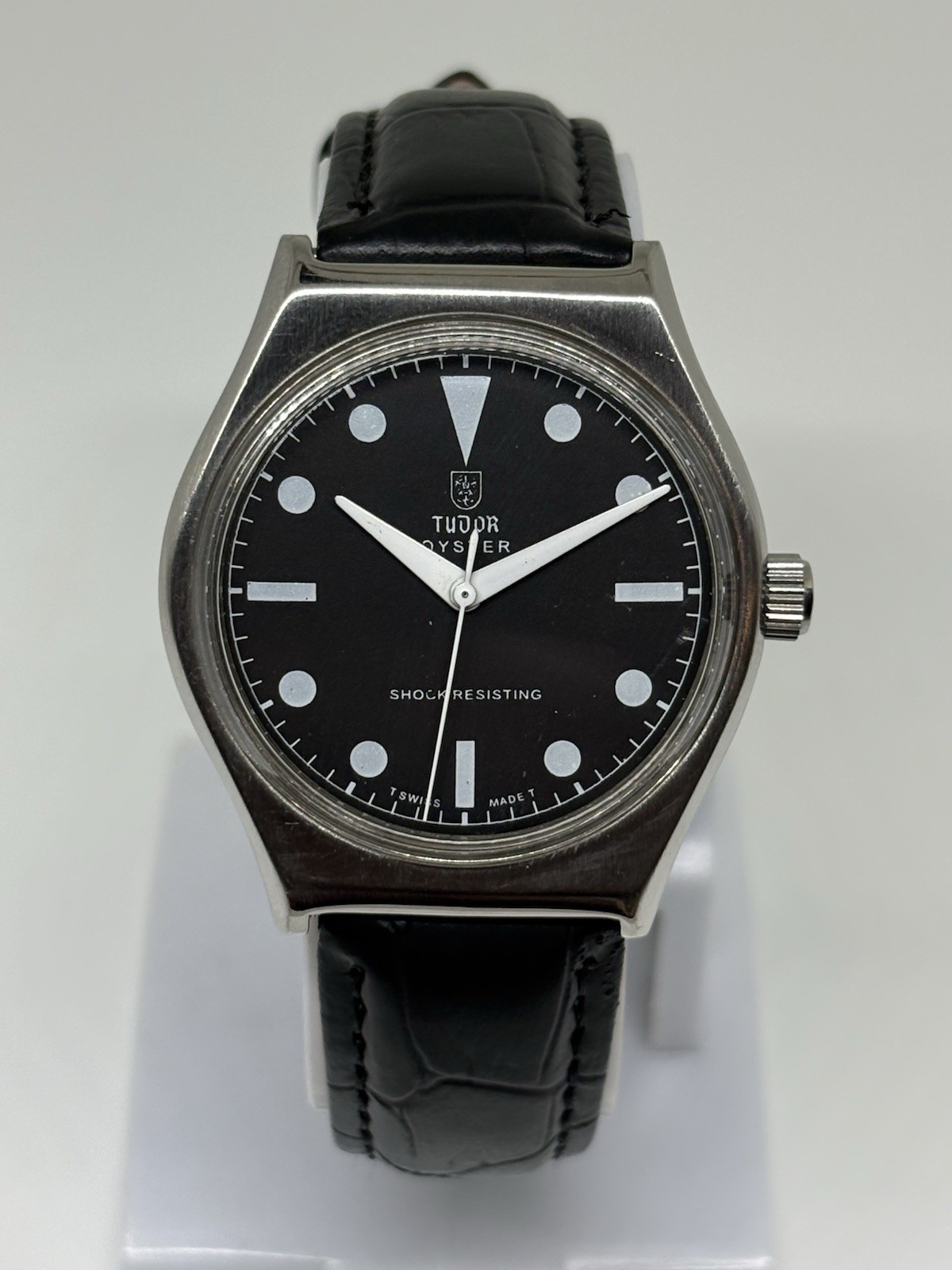 Vintage Tudor Oyster 17 Jewels Manual Winding Swiss Made Men’s Watch Black Dial