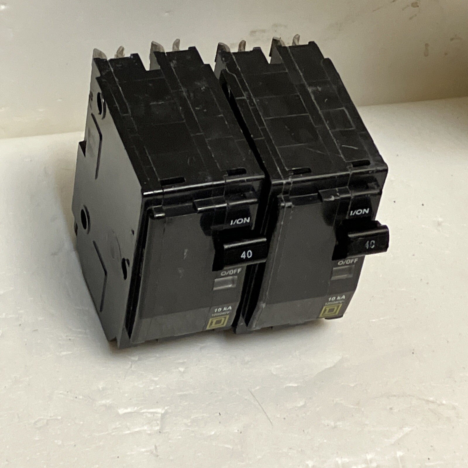 Square D QO240 40 Amp 2 Pole Yellow «D» QO Plug-in Circuit Breaker 120/240 USED