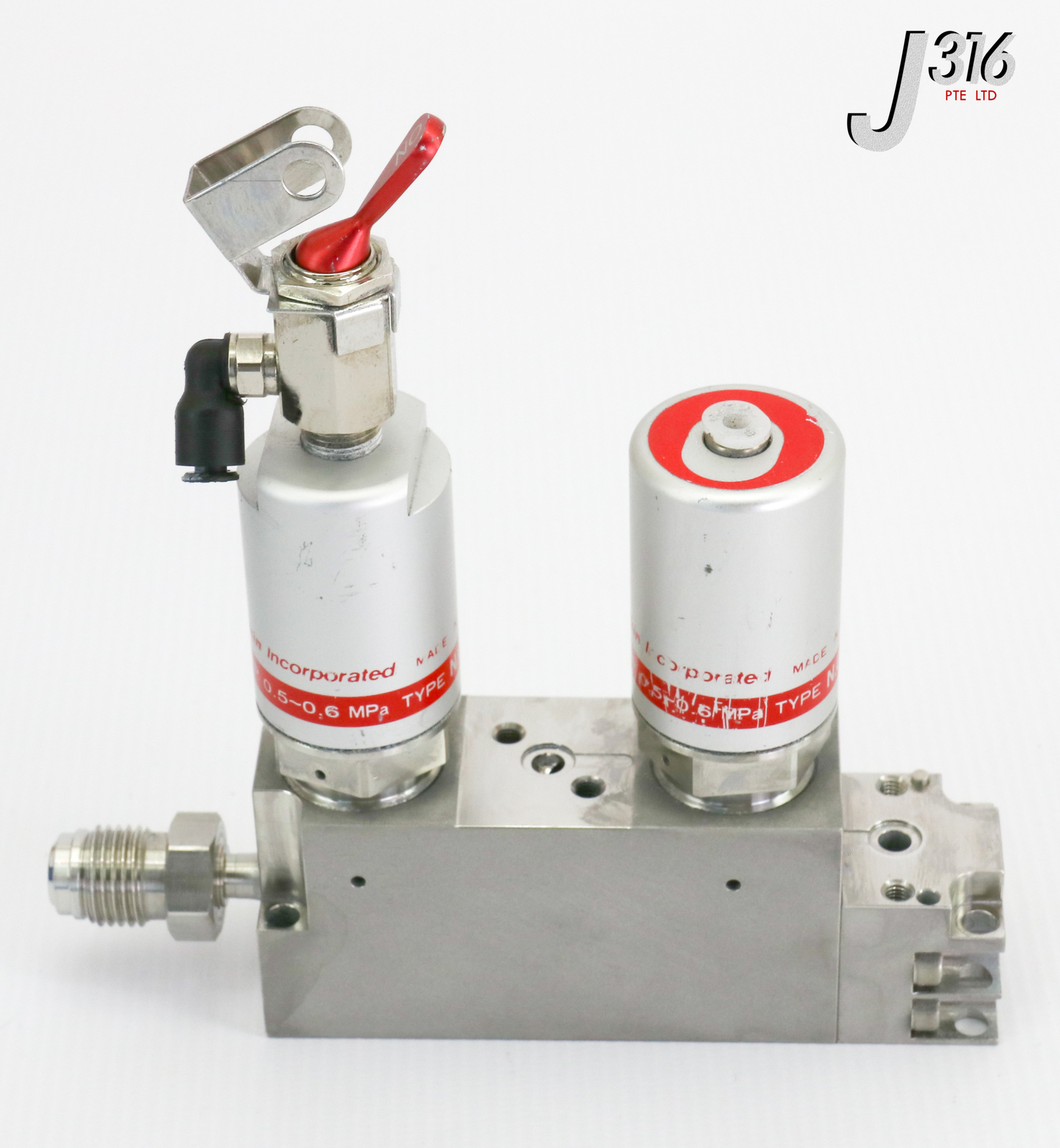 18491 FUJIKIN DIAPHRAGM BLOCK VALVES, TYPE N.C., O.P. 0.5~0.6MPA 567511