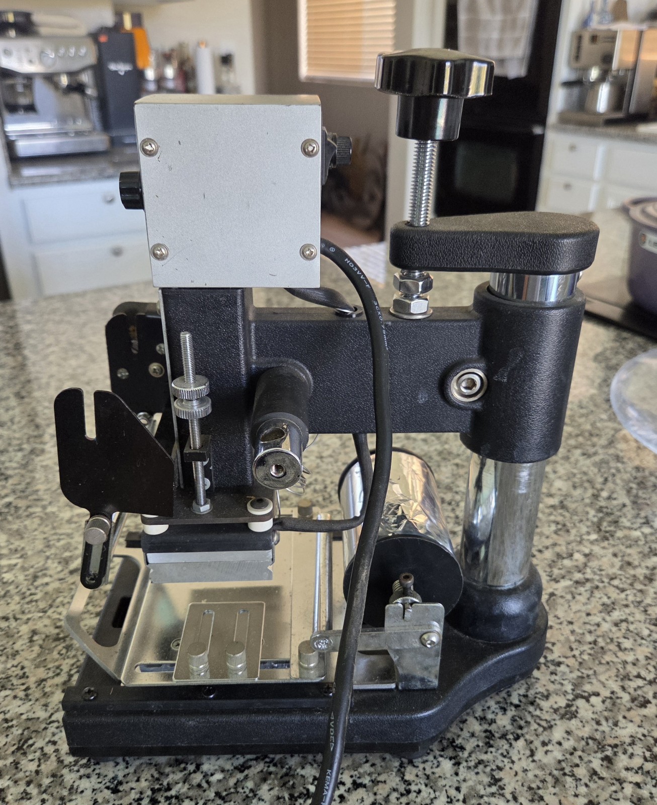 DDT-90AS Manual Hot Foil Stamping Machine-NO HANDLE AND ROLLER, Pre-Owned.