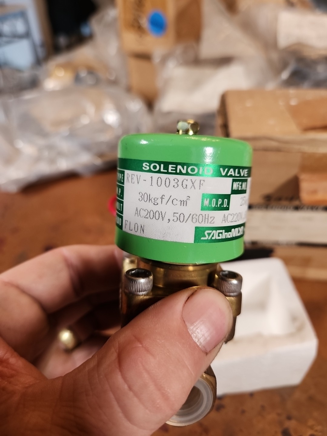 Saginomiya Refrigerant Solenoid REV-1003GFX M.P. 30KGF/CM2