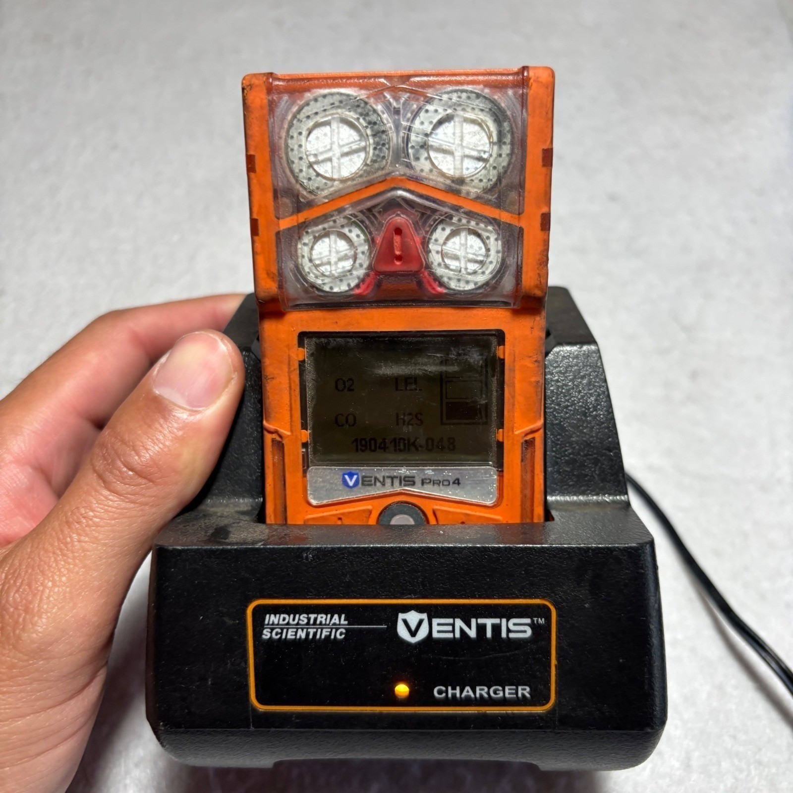 Industrial Scientific Ventis Pro 4 Multi-Gas Detector Lot of 6 with 2 Chargers