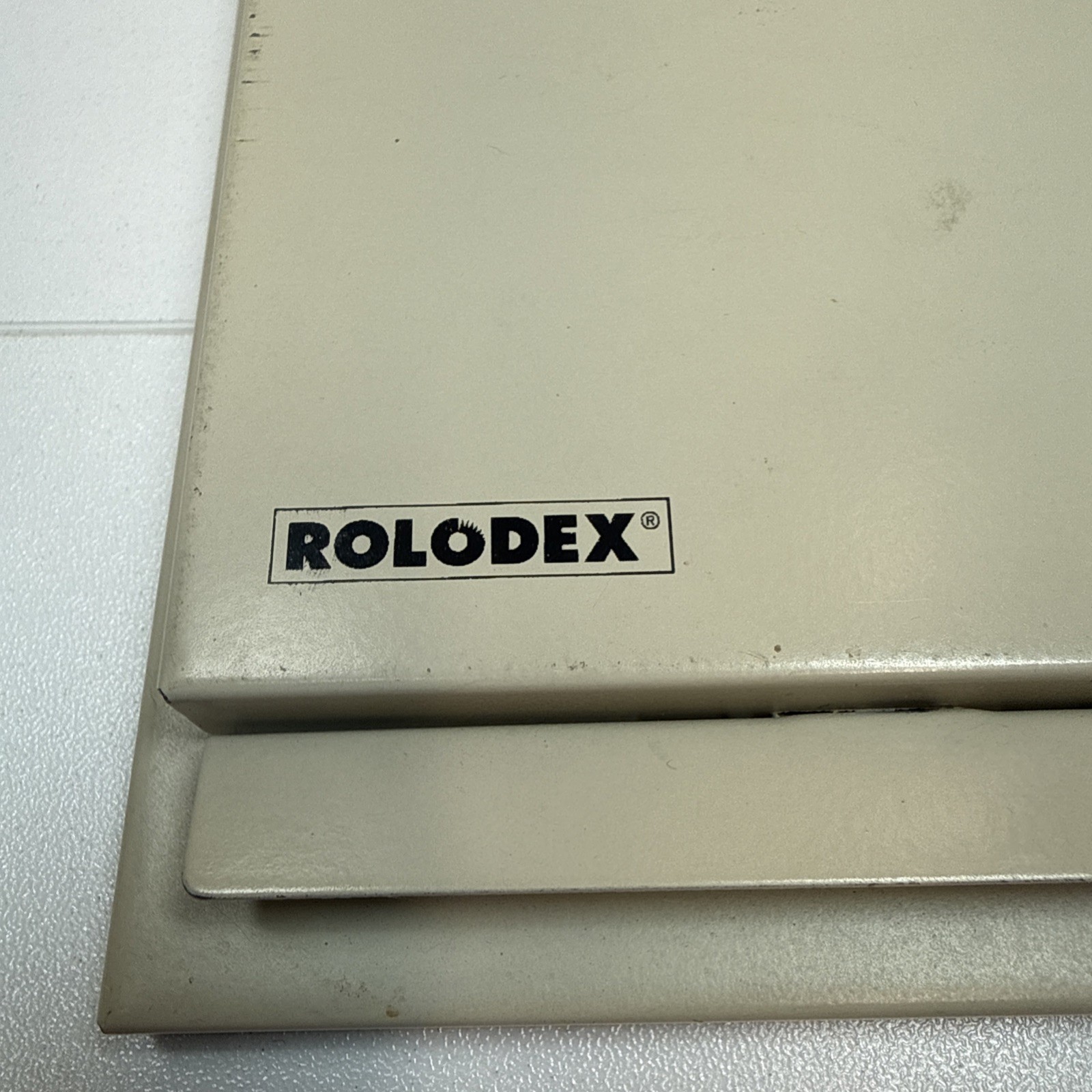 Vintage Rolodex Autodex Metal Telephone Address Book Pop-up Flip Top – Almond