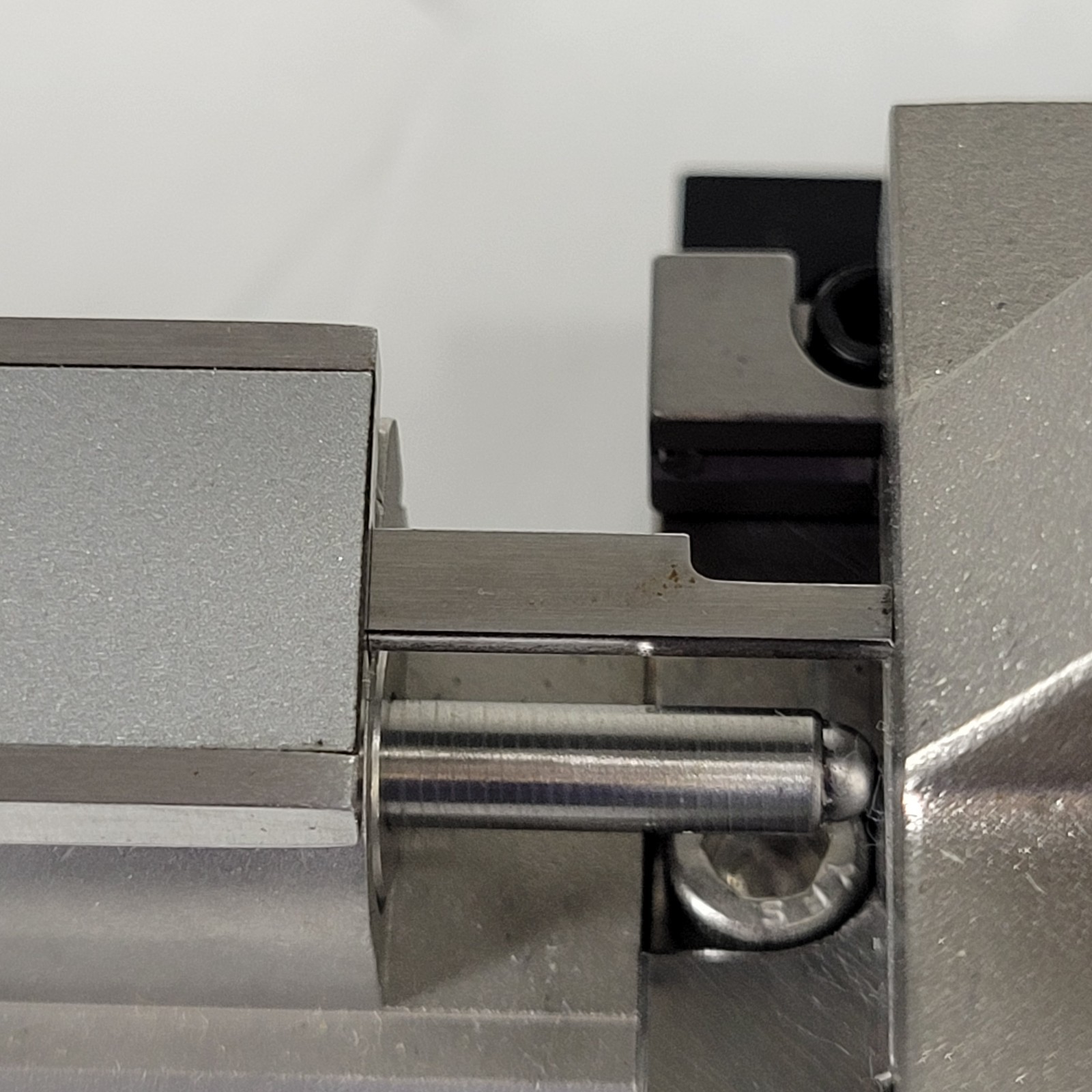 NEWPORT 461 Series X-Axis & Y-Axis Precise Translation, 14.5mm & 15.5mm Travel