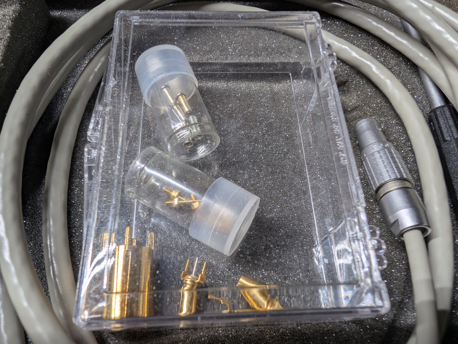 Hewlett-Packard HP 54701A 2.5Ghz Active Probe Kit Including Case and Accessories