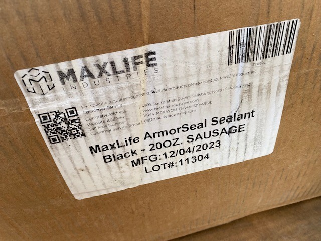 (20 PACK) Maxlife ArmorSeal Sealant / Black – 20 oz Sausage
