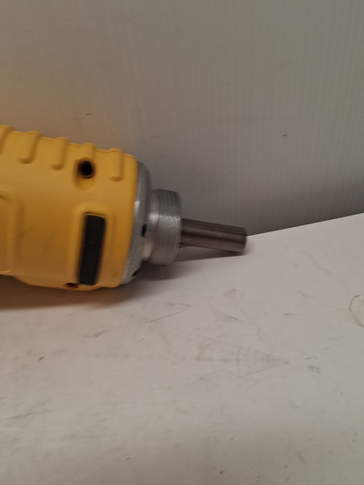 12#197 DCE531 PENCIL VIBRATOR CORDLESS