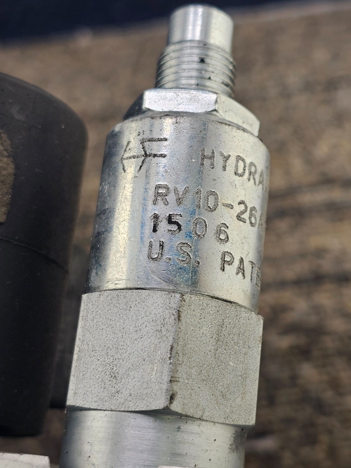 ZMC-5535-001 Hydraulic Control Manifold w/ RV10-26A-0-N-30 Pressure Relief Valve